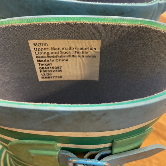 Toddler Rainboots - Picture 2 of 6